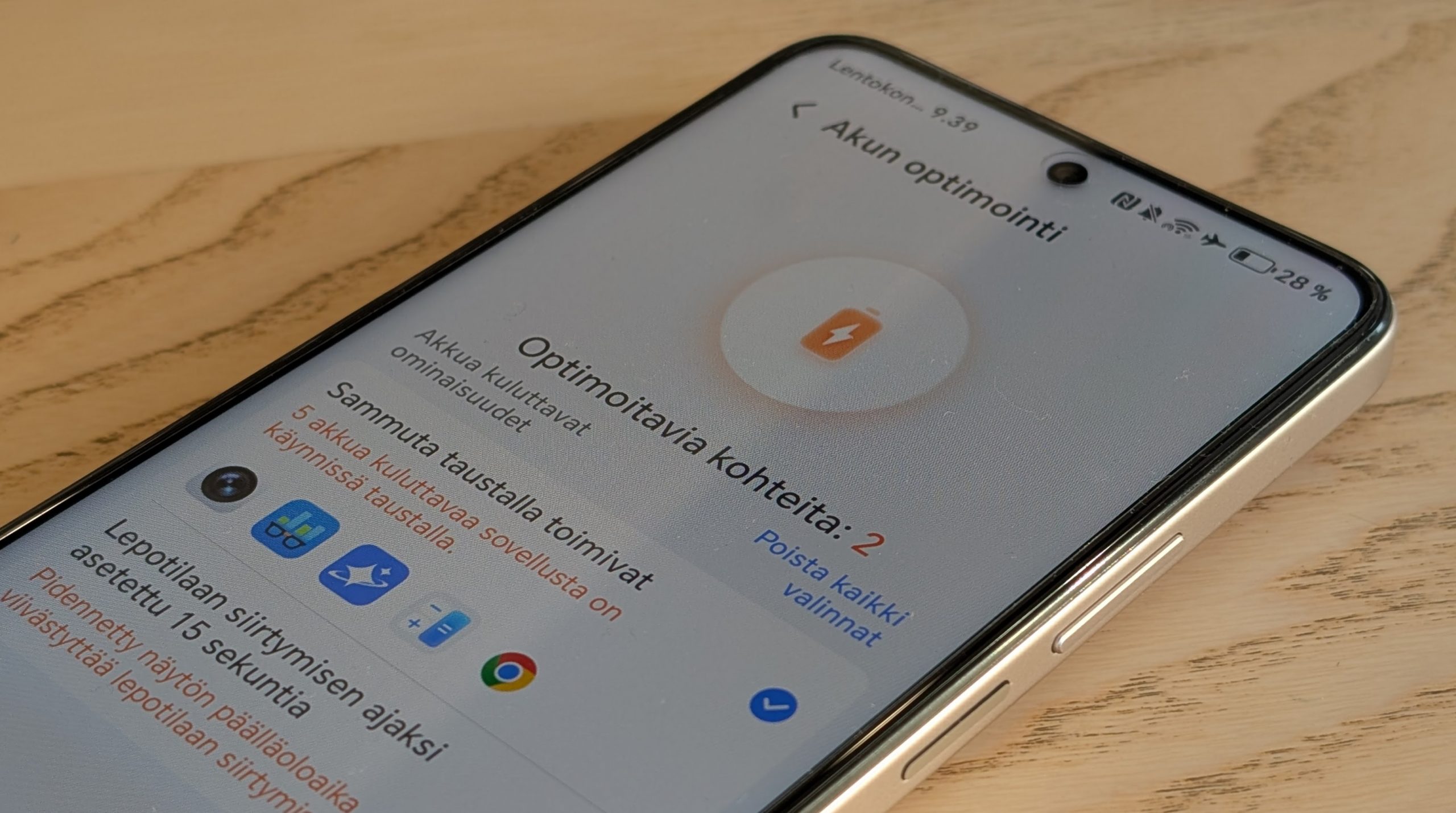 Käytännön syistä akkua ei Honor 400 Smart 5G:llä tarvitse optimoida, vaikka sekin on mahdollista monipuolisesti.