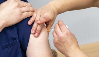 Influenssa- ja koronarokotuspisteet ovat auenneet Meilahden ja Hyvinkään sairaaloissa 6.10.