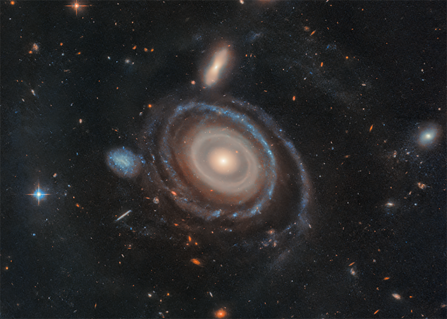 Galaksitörmäys sai aikaan yhdeksän rengasta