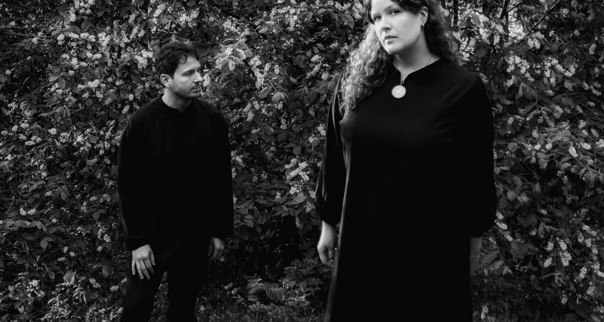 Uusi suomalaisyhtye julkaisi debyyttisinglensä – ja se on eräs vuoden parhaita kappaleita