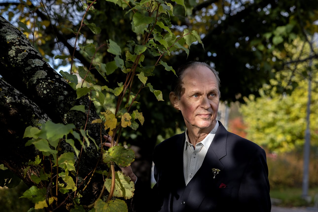 Populäärimusiikkia Vittulajänkältä -romaanin saama suosio muutti Mikael Niemen elämän.