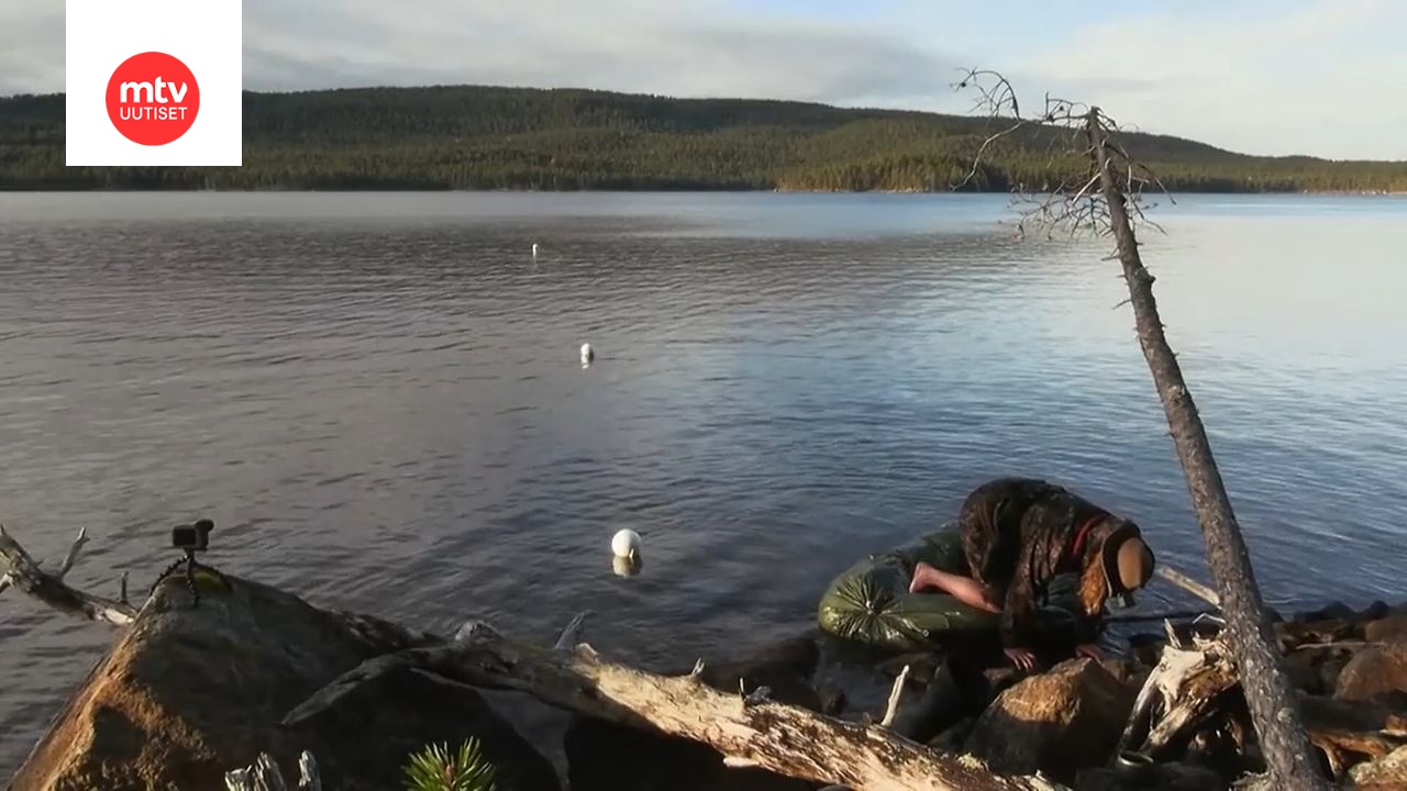 Petra kamppailee kylmyyden aiheuttaman kivun kanssa Alone Suomessa