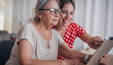 Digilaitteet yllättävät! Näin ne muuttavat tapaa, jolla aivot ikääntyvät