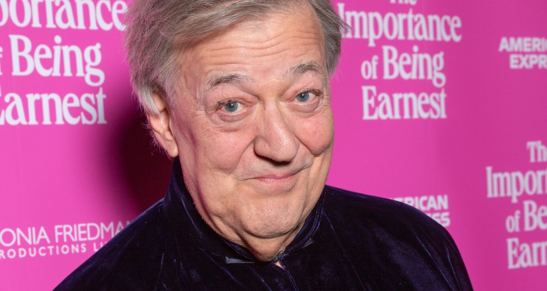 Stephen Fry oli minuuttien päässä kuolemasta kokaiinin vuoksi, ystävä paljastaa