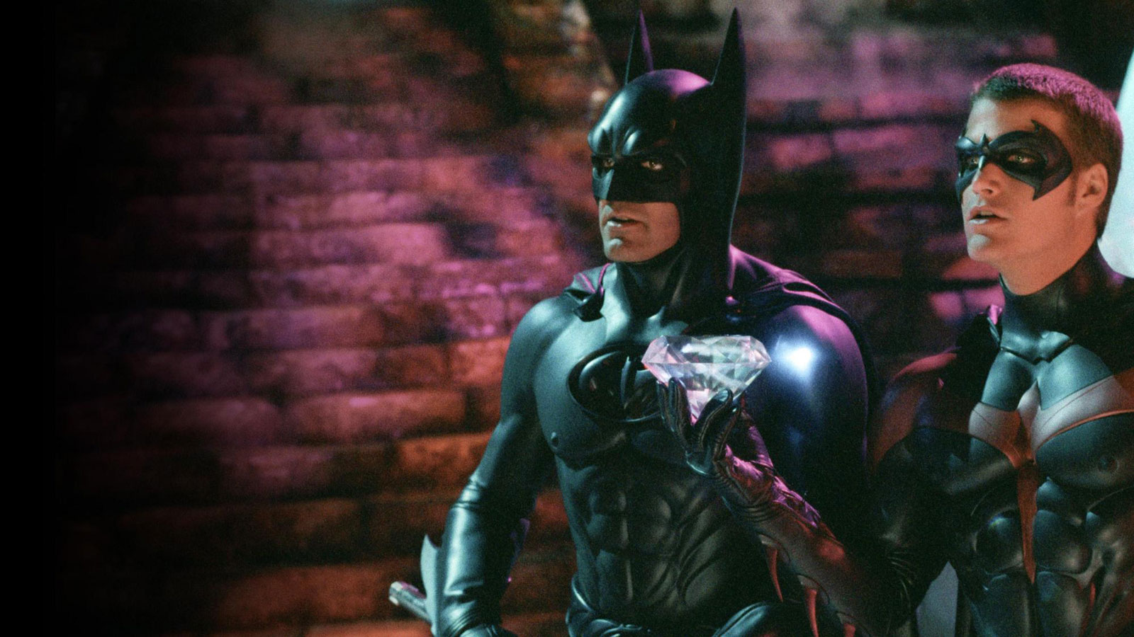 Batman & Robinin vastaanotto oli järkytys elokuvan tekijöille - ohjaaja romahti ja iski hanskat tiskiin