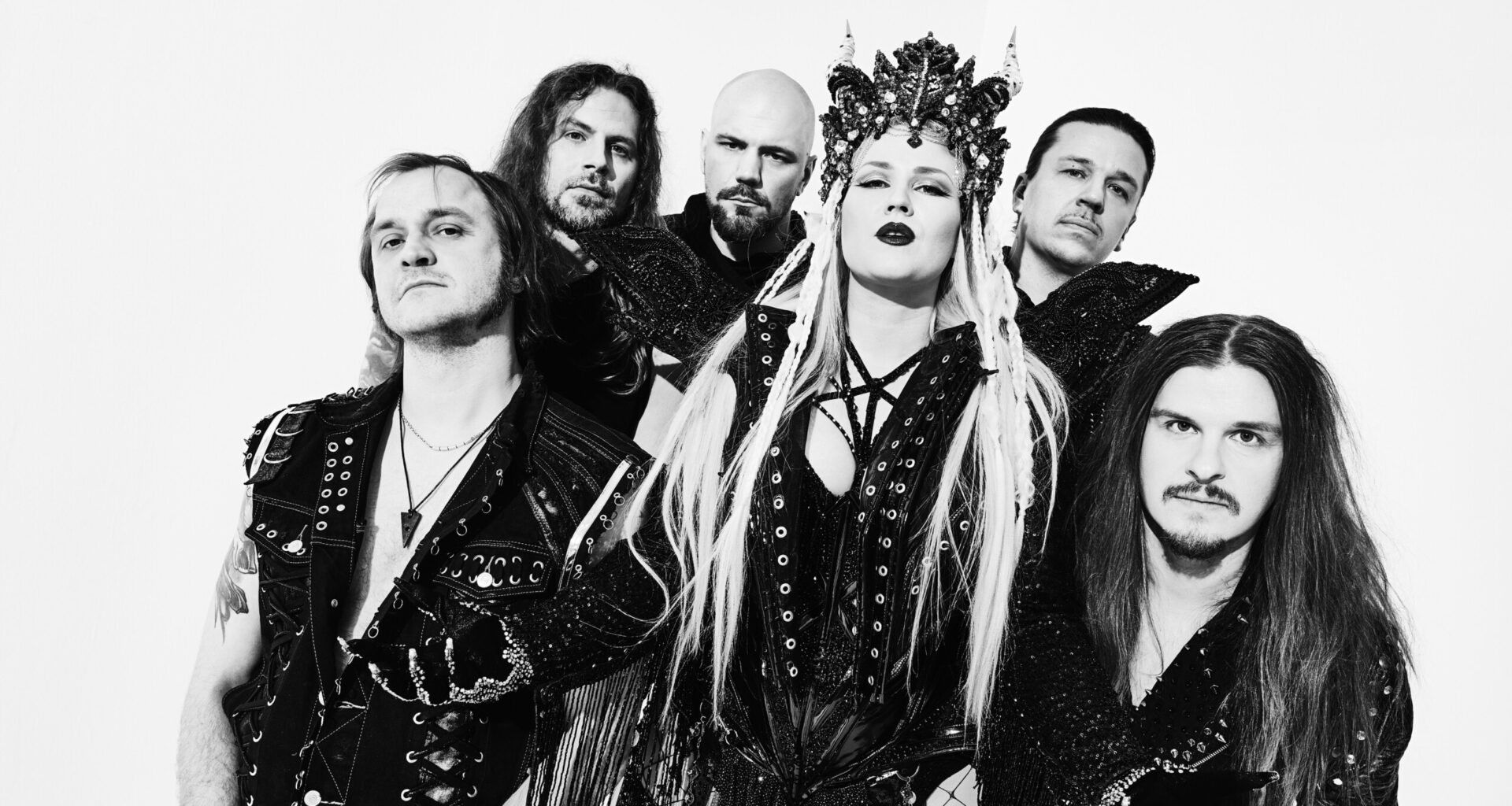 Kotimainen metalliyhtye valloittaa maailmaa: nousi jälleen listojen kärkeen