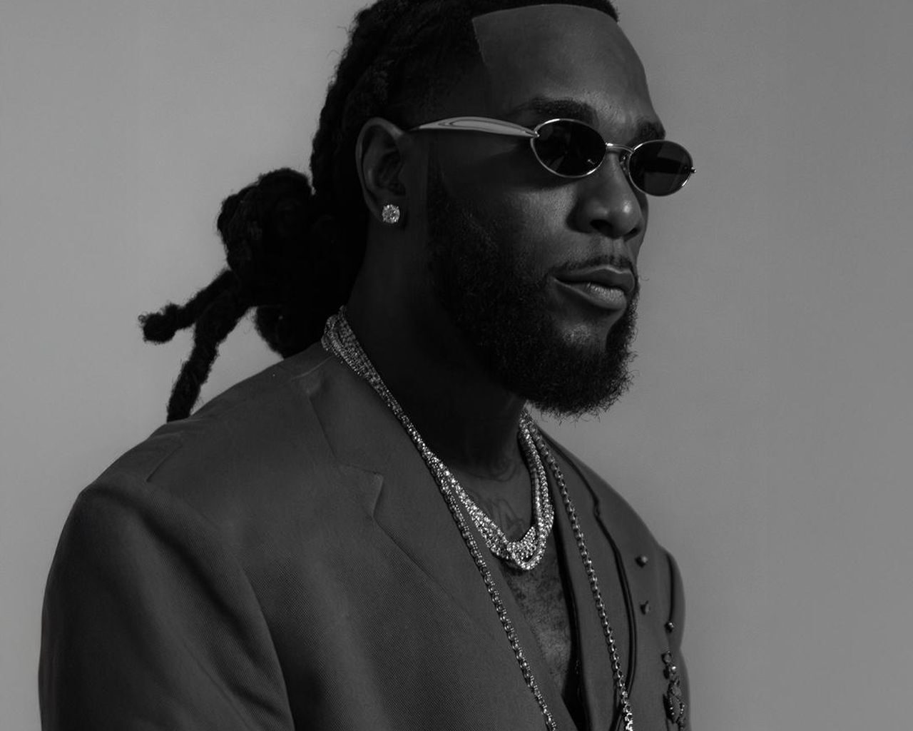 Eräs maailman suosituimmista poptähdistä saapuu Suomeen: hittien taustalla suomalaisia