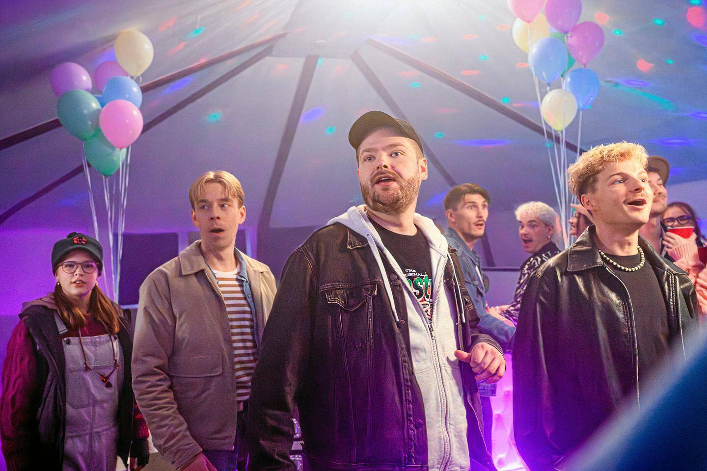 Tuukka Temosen Cancel vetää kovaa! – Ensi-iltaviikonloppu sytytti lippukassat