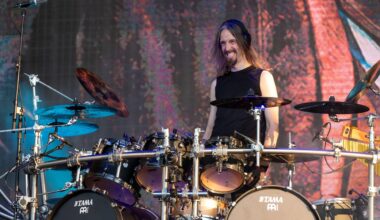 Millainen koko kehon voima- ja kestävyysharjoite on uuden Megadeth-singlen rumpalointi? Dirk Verbeuren demonstroi