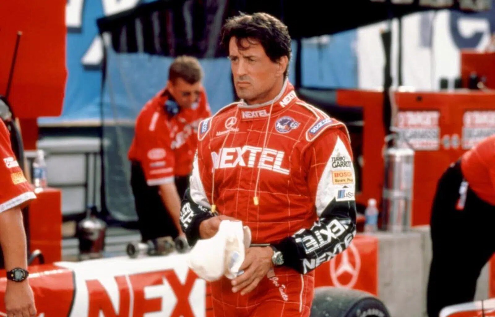 Uskoisitko tätä? Rennyn ja Stallonen autokaahailu on nyt suoratoistohitti