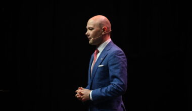 Petri Salminen Varsinais-Suomen Yrittäjägaalassa: Suomi tarvitsee uskallusta ja yrittäjyyttä