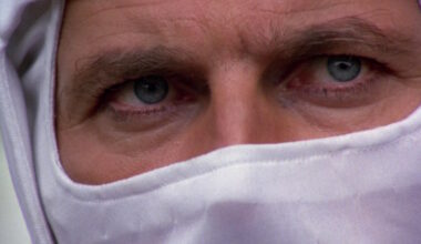 Kulttihetki: Ilmaiskatselussa 80-luvun ninjabuumin käynnistäneen toimintaklassikon leikkaamaton versio