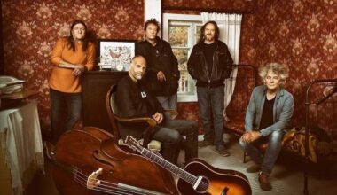 Eppu Normaalilta huomenna suurilmoitus - Como.fi