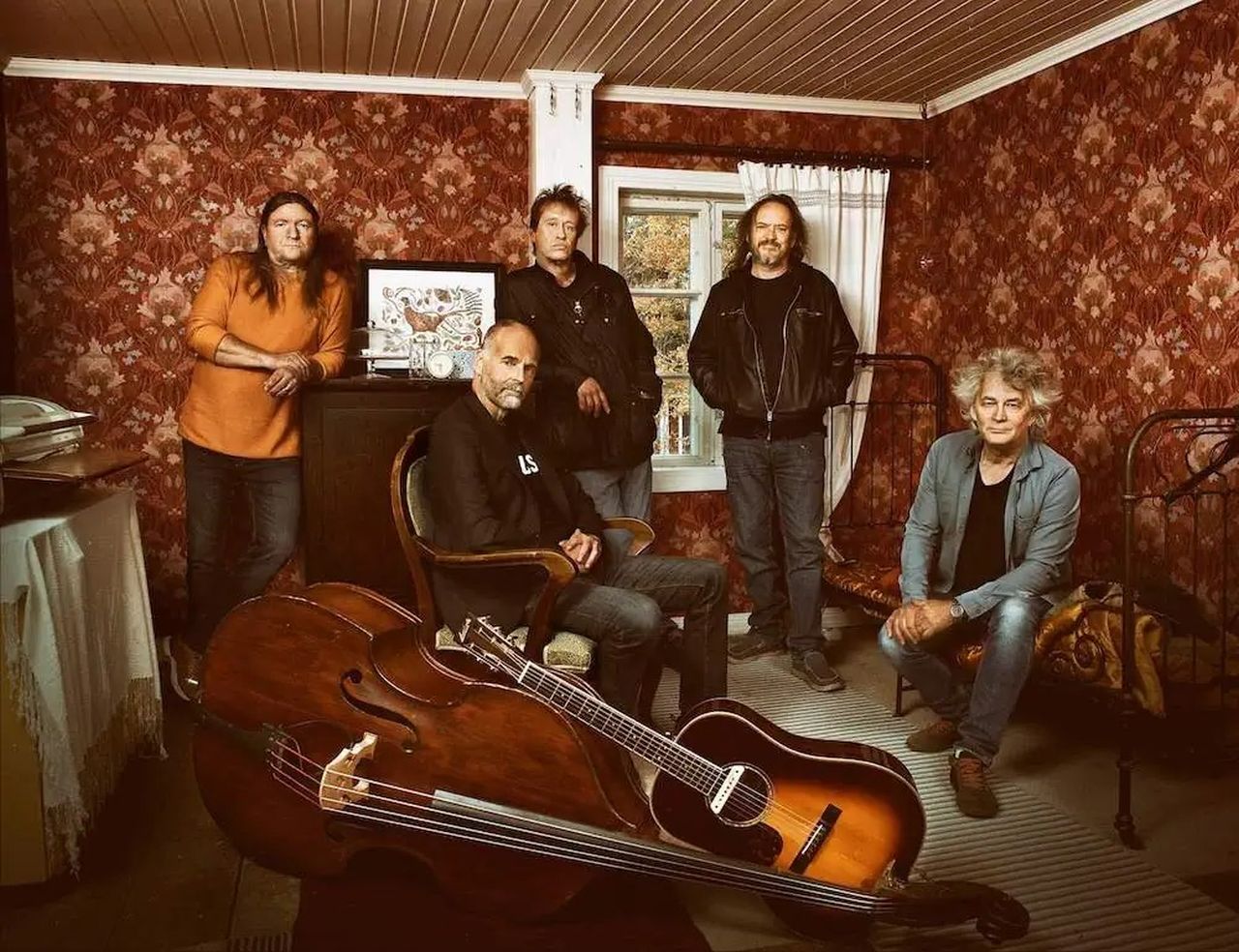 Eppu Normaalilta huomenna suurilmoitus - Como.fi