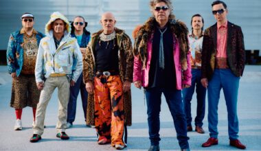 He ovat täällä taas: Eternal Erectionin uutuudella osoitetaan pari valittua sanaa aikamme pimeille voimille