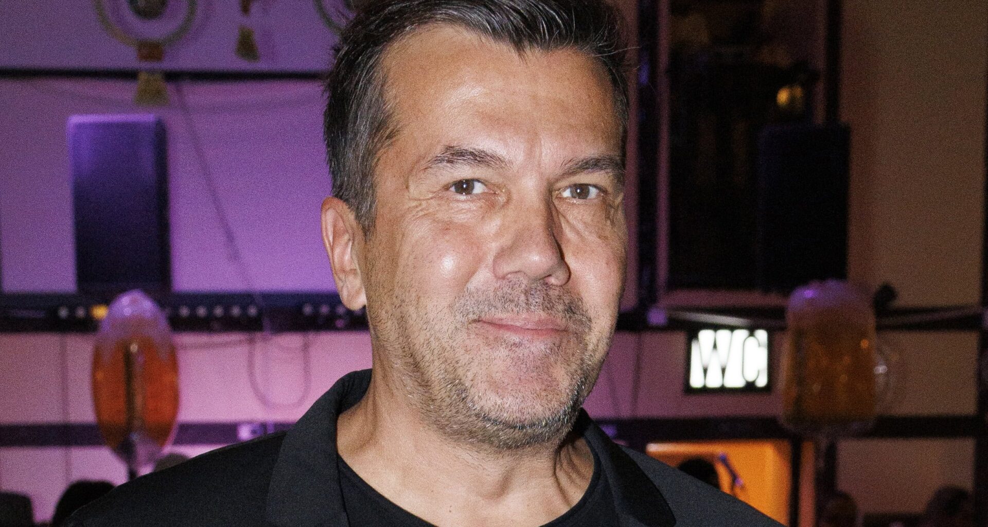 Uutiskasvo Tommy Fräntiltä koskettava tilitys syöpään kuolleesta vaimostaan: "En unohda koskaan"