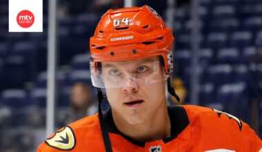 Mikael Granlund joutui jättämään pelin kesken.