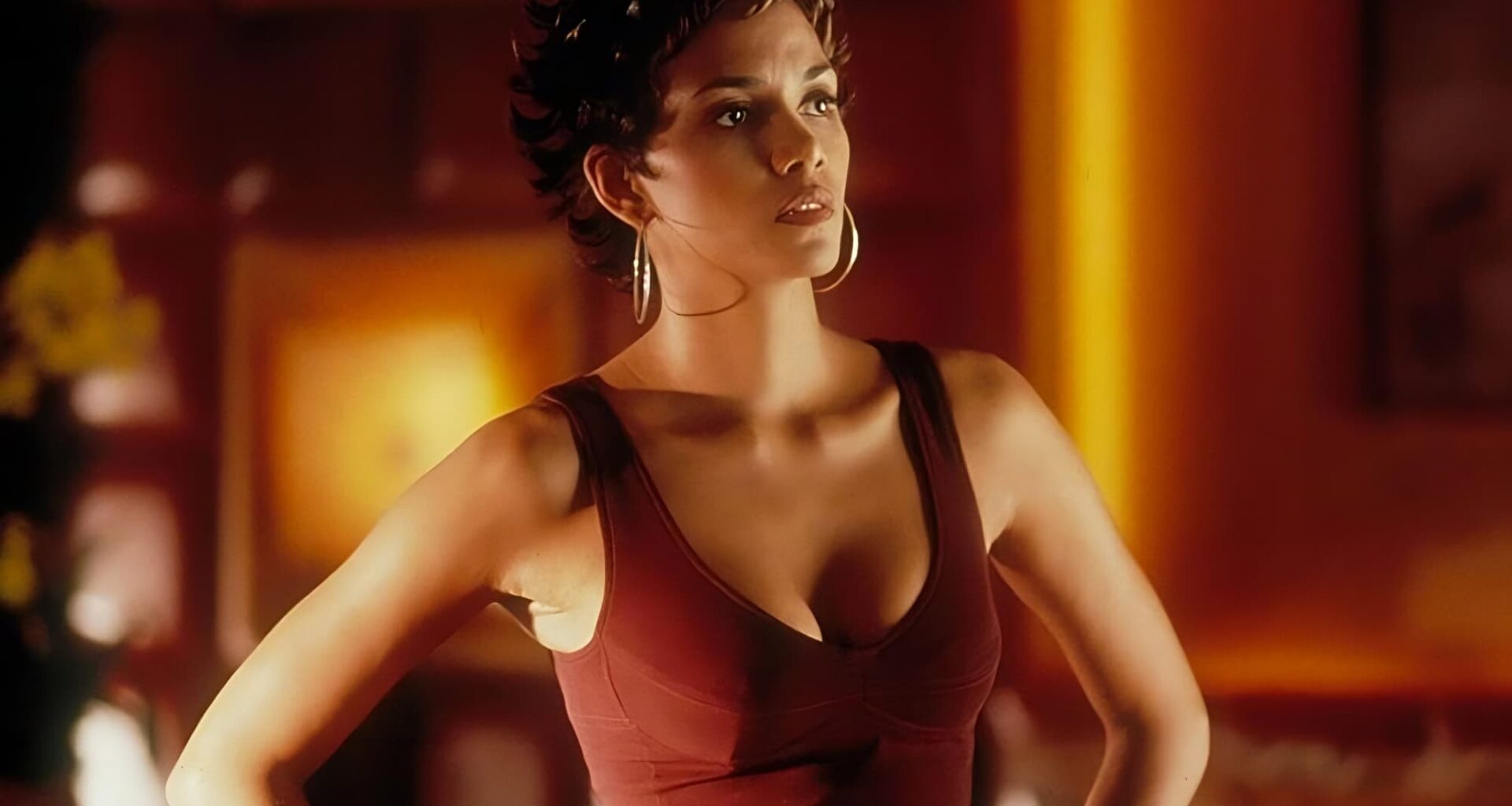 Illan teknotrilleri aiheutti keskustelua – Halle Berry yritti selittää alastonkohtauksen pointtia