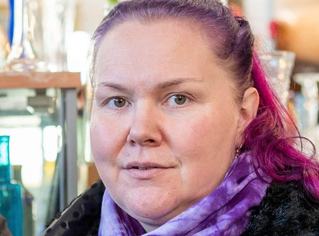 Heli Palsanmäki avautuu syövästä: "Ihan hirveä..."