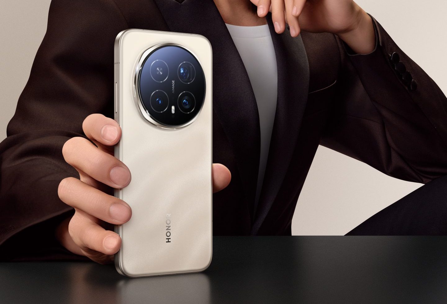 Uusi Honor Magic 8 Pro saa 7200 mAh:n jättiakun