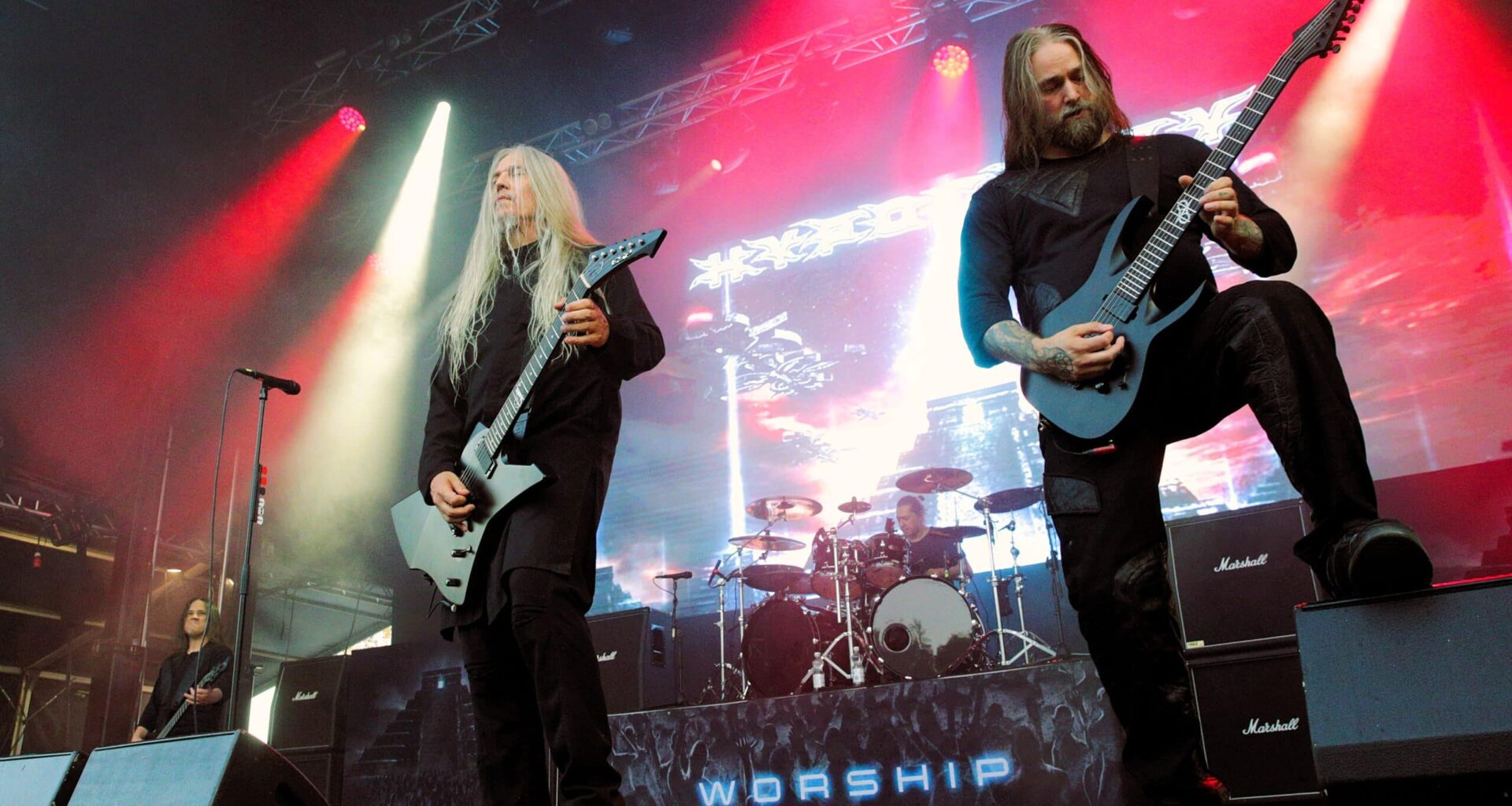 Hypocrisy ja Abbath tuovat raskasta menoa kevääseen