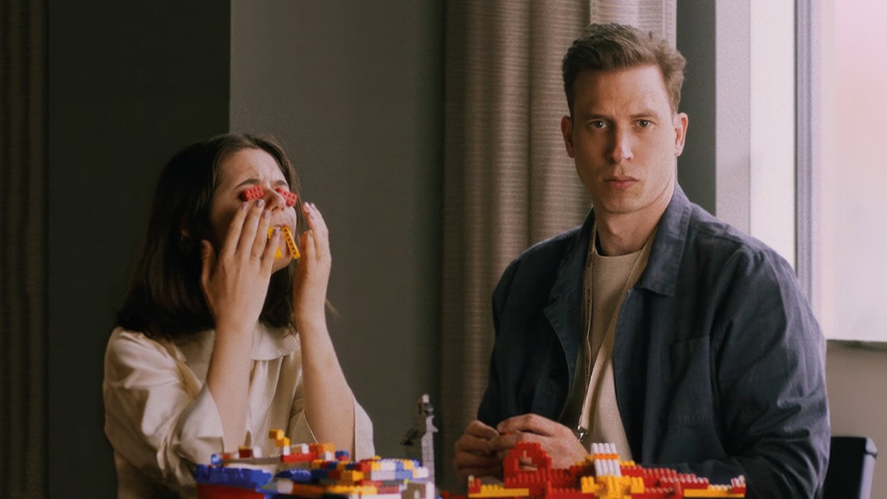 Illalla tv:ssä: Hypnoosi kääntää elämän ylösalaisin – oivaltava draamakomedia tutkii persoonallisuuden muutosta