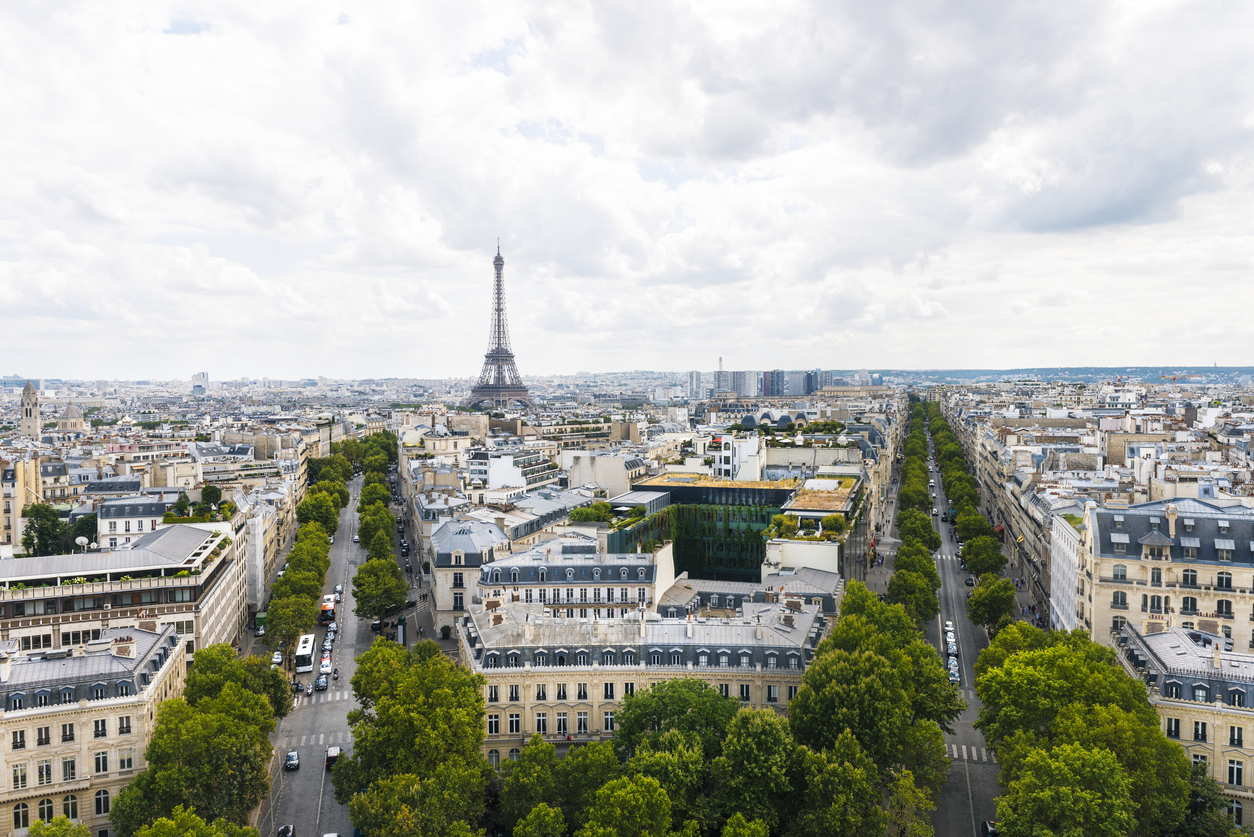 Tiesitkö? Eiffel-torni kasvaa korkeutta kesän kuumuudessa – Tutkija teki tarkan laskelman