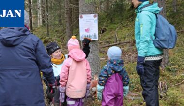 Latumajan luontopolulla sukellettiin satujen maailmaan - Syyslomalaiset innostuivat perhepatikoinnista