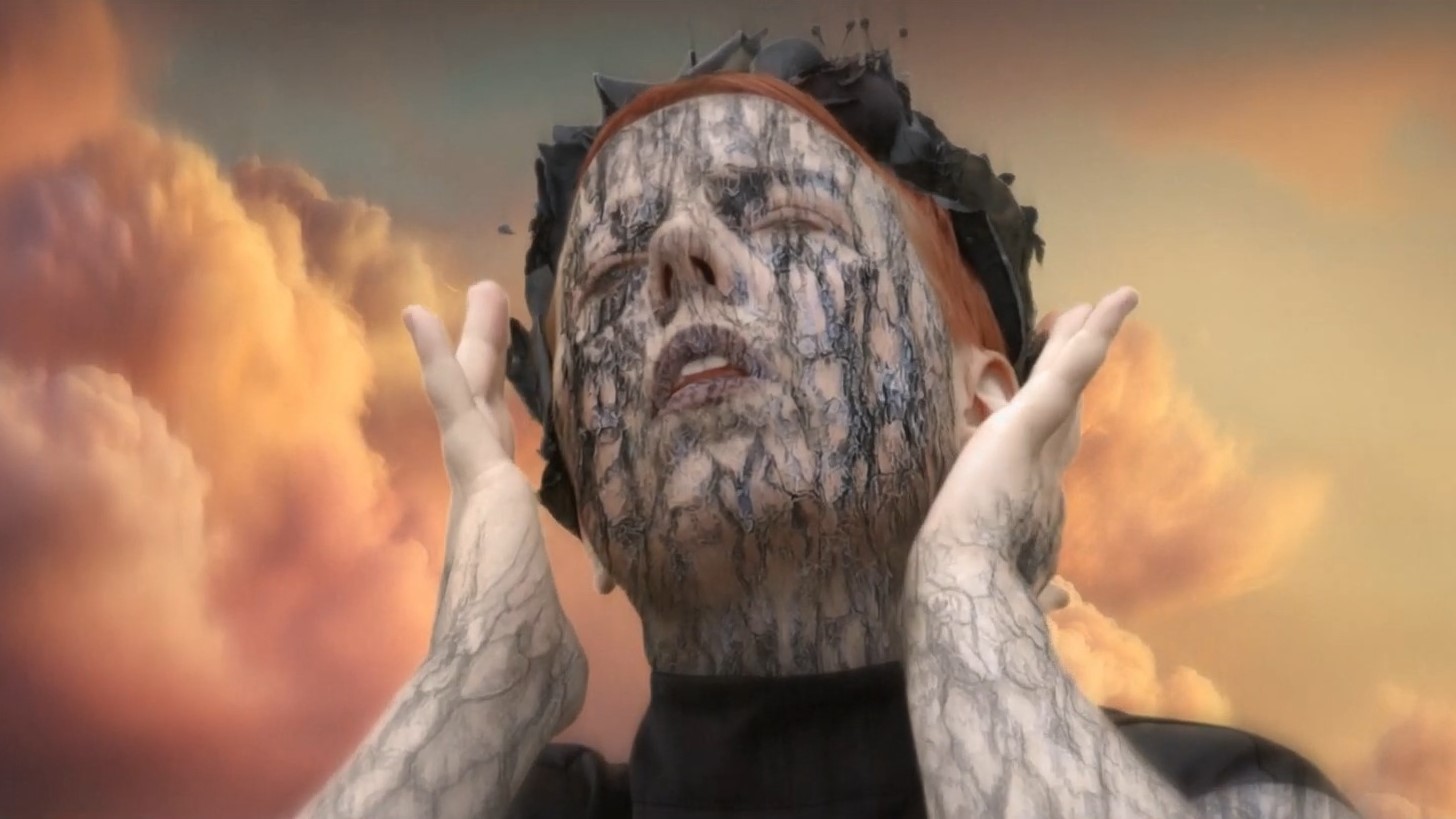 Aili Järvelä sai Mänty-kappaleeseen inspiraation huippumallilta - Ensinäytössä omaperäinen ja taiteellinen video