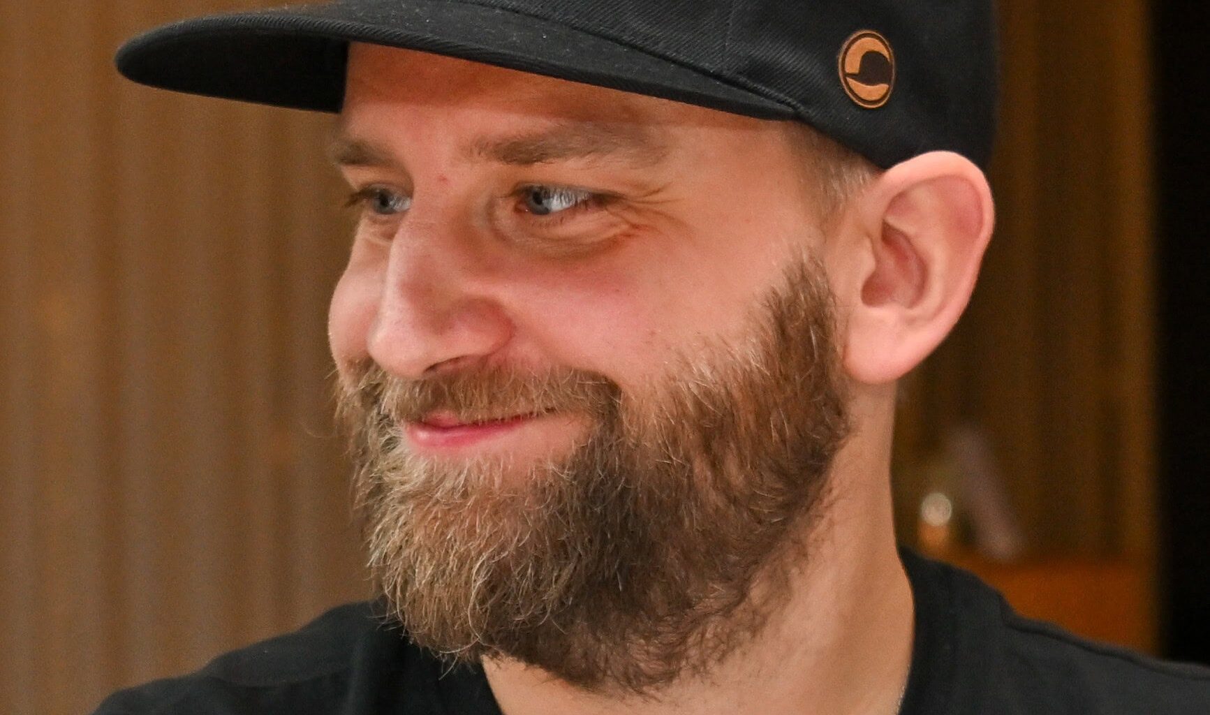 Joel Harkimo saapui Tanssii tähtien kanssa -yleisöön yllättävän naisseuralaisen kanssa