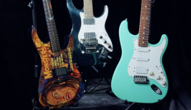 Metallican Kirk Hammett, Mötley Crüen Tommy Lee ja U2:n Adam Clayton kauppaavat soittovälineitään - mukana melkoisia herkkuja