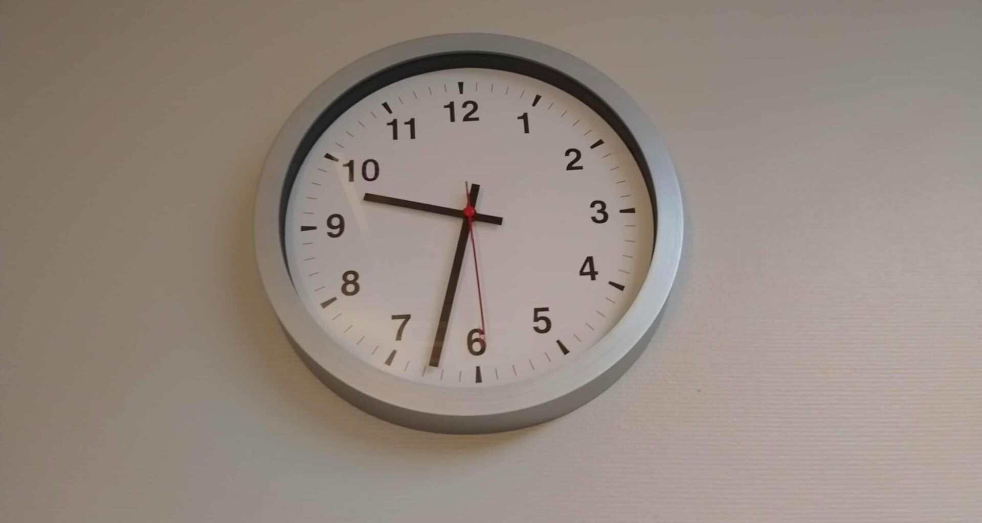 Kelloja siirretään taas - nyt tulee erittäin huono tieto kaikille siirtelijöille