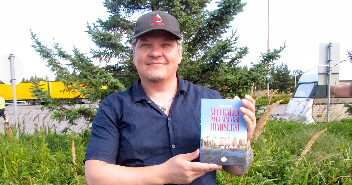 Autonkuljettaja tempaisi kirjan - AKT lehti