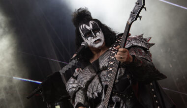 Gene Simmons toipuu auto-onnettomuudesta - KaaosZine