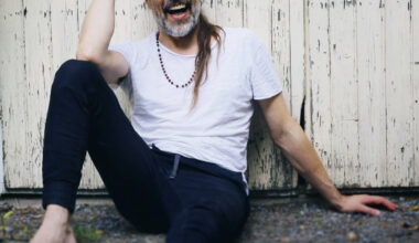 ”Hevifaneilta on tullut mahtavia kommentteja: 'Ei perkele, joutuuko tässä kuuntelemaan Yötä?' Kyllä vain!” – haastattelussa JP Leppäluoto