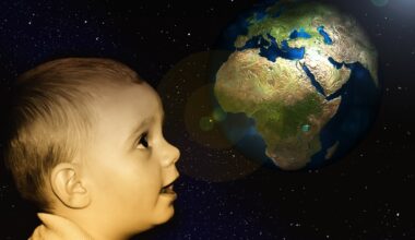 Miten synnytys ja vauvan kasvatus onnistuisi avaruudessa?