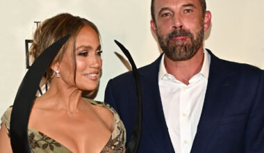Tämä tuli yllättäen kuin Amerikan täti - Eronneet Ben Affleck ja Jennifer Lopez nähtiin yhdessä punaisella matolla