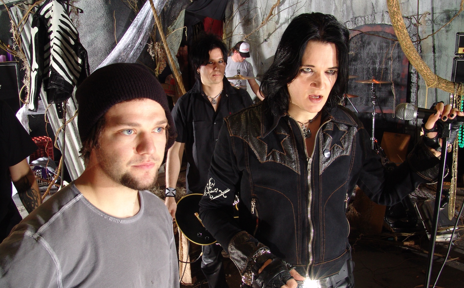 YouTubeen putkahti Bam Margeran elokuva, joka kertoo The 69 Eyesin klassikkovideon synnyn