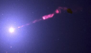 Maailman suurin avaruusteleskooppi paljasti jännän suihkun läheisestä supermassiivisesta mustasta aukosta