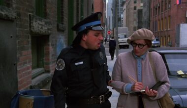 Illalla tv:ssä: Poliisiopisto-tähti Bobcat sai tekijöiltä törkeän palautteen - uskalsi ehdottaa muutosta elokuvan loppuun