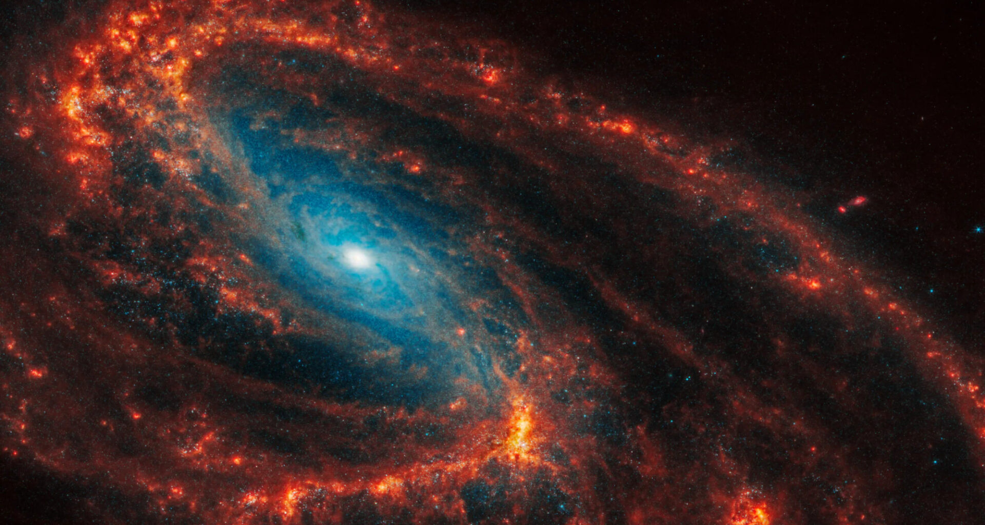 Galactusko se siellä? Avaruudesta löytyi runneltu galaksi, johon valtava taivaankappale on "kyntänyt" 20 000 valovuotta pitkän vanan