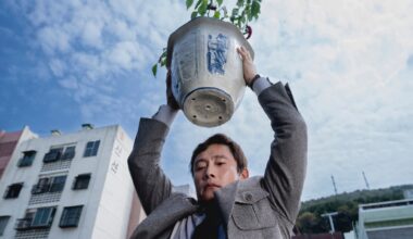 Uusi traileri: Korealaisen mestariohjaajan seuraava elokuva on hirtehinen tarina potkuista