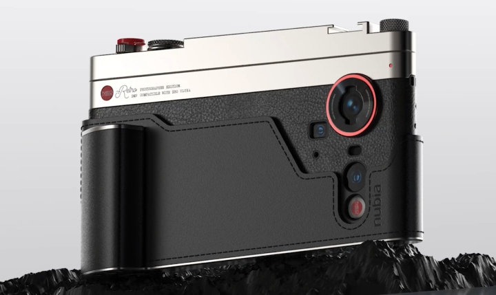 Nubia Z80 Ultra kuvauskuoren kanssa.