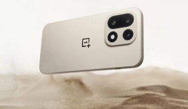 OnePlus 15 vaaleana Dune-värivaihtoehtona.