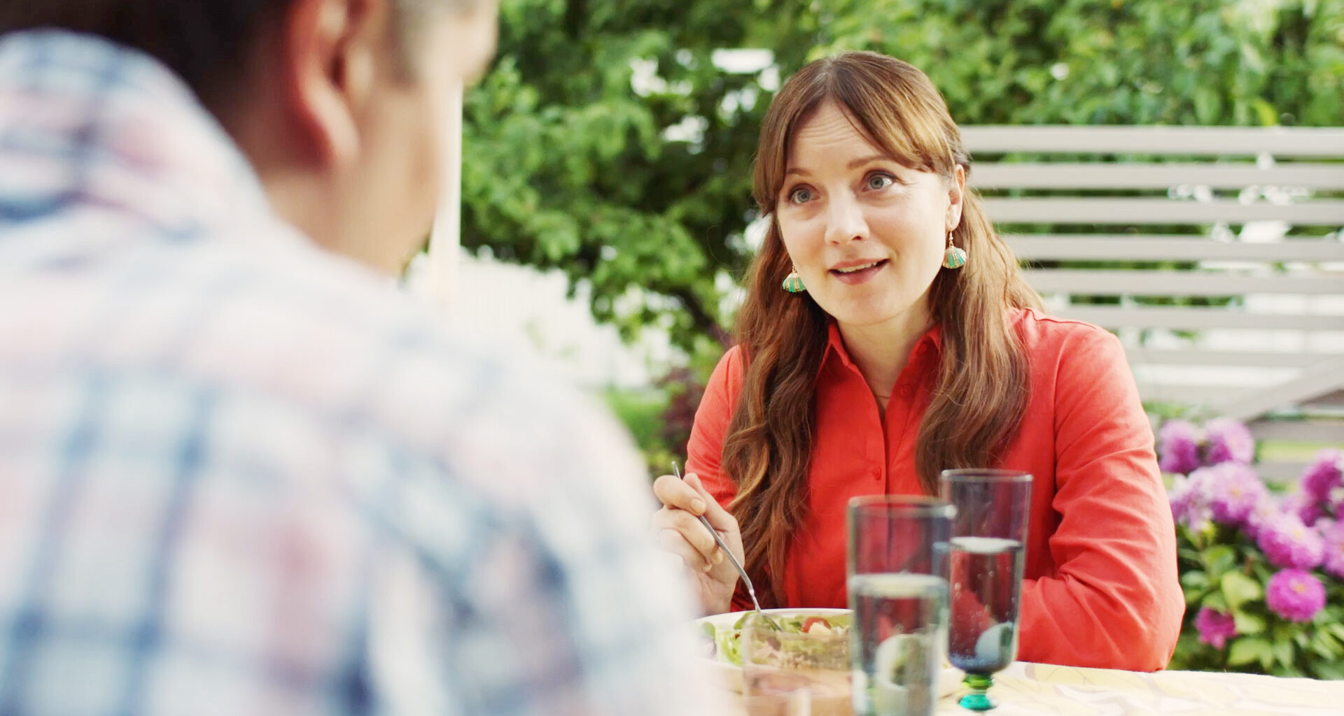 MTV3:n supersuosittu suomalainen komediasarja Onnela jatkuu viimein uusin jaksoin: tätä on luvassa