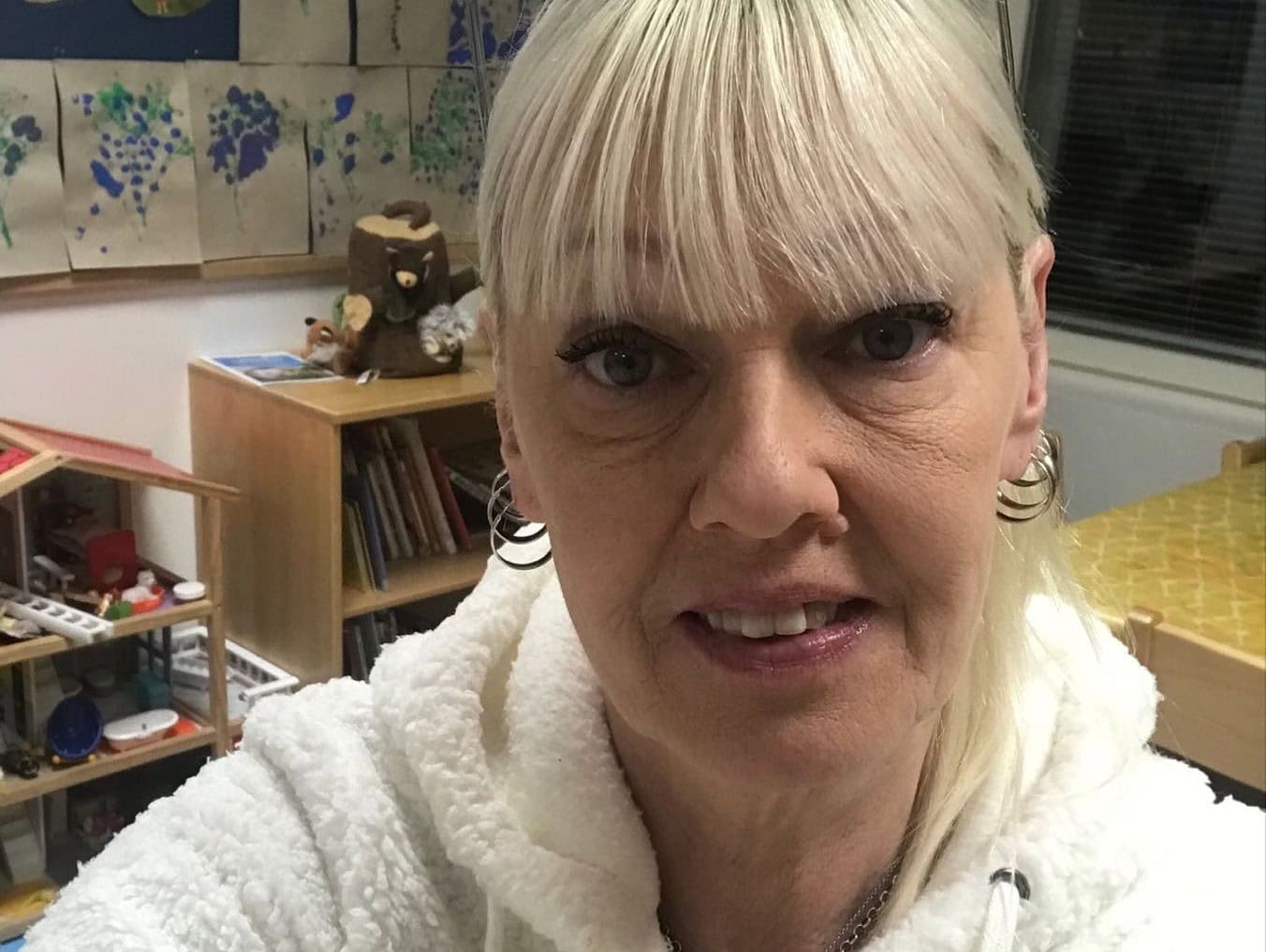 Pia Nykänen vihastui hautajaisissa: "Nousee v-tutus"