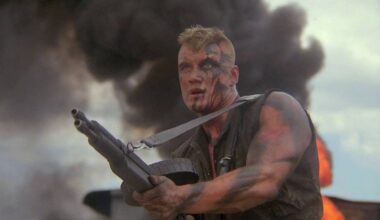 Kulttihetki: Ilmaiskatselussa suoraviivaista räiskintää - kasaritähden adrenaliinipitoinen toimintatykitys