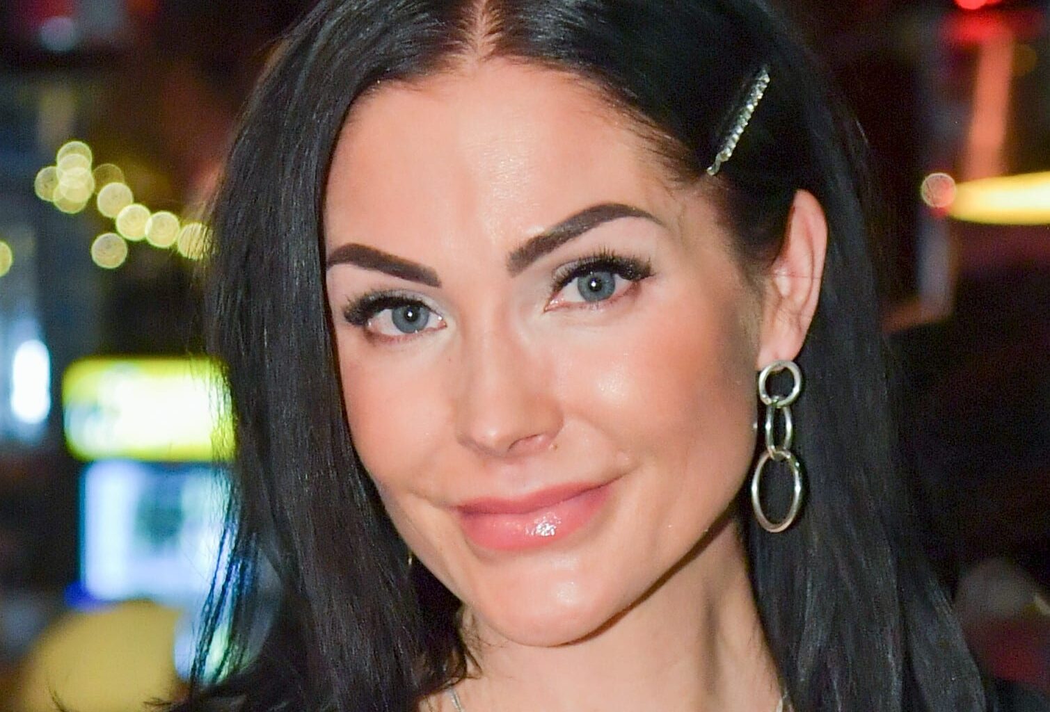 Seiska: Riina-Maija Palander sokissa – kuski pakeni paikalta