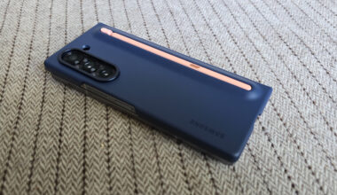 Samsung esitteli kolmesti taittuvan älypuhelinprototyyppinsä