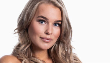 Sara Sieppi upeissa raskausasuissa – herkistyi palautevyörystä